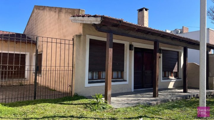 Casa 3 dorm, 200m² a refaccionar — Barrio Uncas