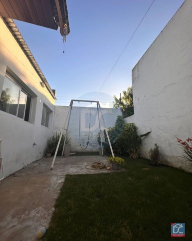 Casa en Venta 3 dorm, 110m² con cochera — Prat 405