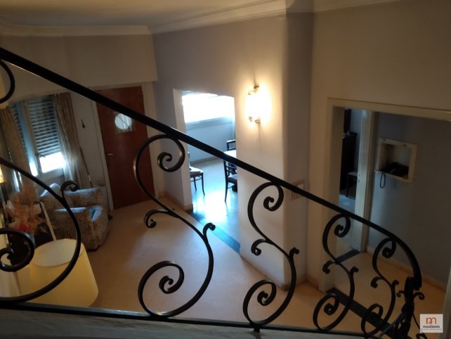 Casa 4 dorm, 219m² con garage — Garibaldi al 700
