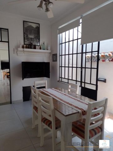 Casa 3 dorm, 200m² en impecable estado con garage