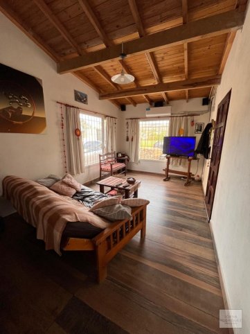 Casa en venta 2 dorm, 75m² — Larrea 1700