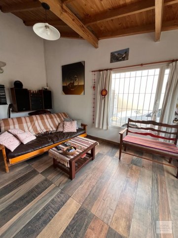 Casa en venta 2 dorm, 75m² — Larrea 1700