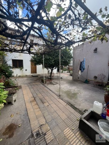 Casa 3 dorm, 10.91x34.62m en zona céntrica