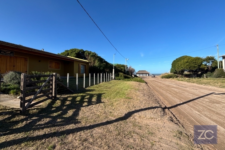 Casa 2 dorm, 612m² en Balneario Orense, cerca de la playa