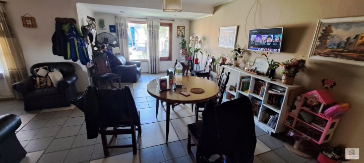 Casa 3 dorm, 300m² en barrio tranquilo cerca de ruta 226