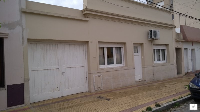 Casa 3 dorm, 130m² en excelente estado — Alsina 800
