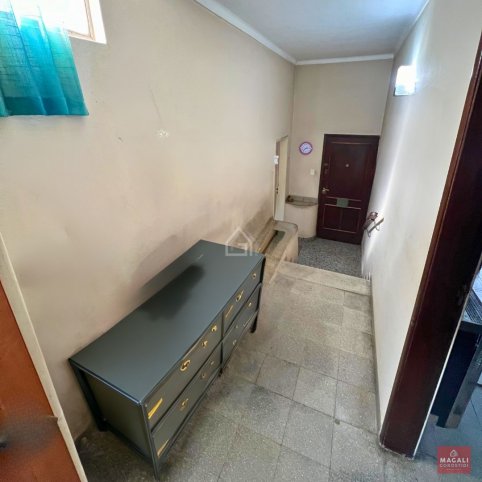 Casa 3 dorm, 185m² con garage y patio — Alsina 800