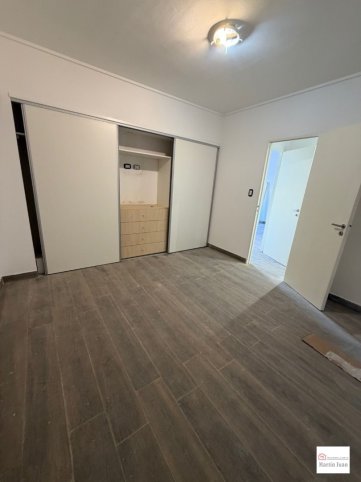 Casa en venta, 3 dorm, 2 baños — Sarmiento y Saavedra