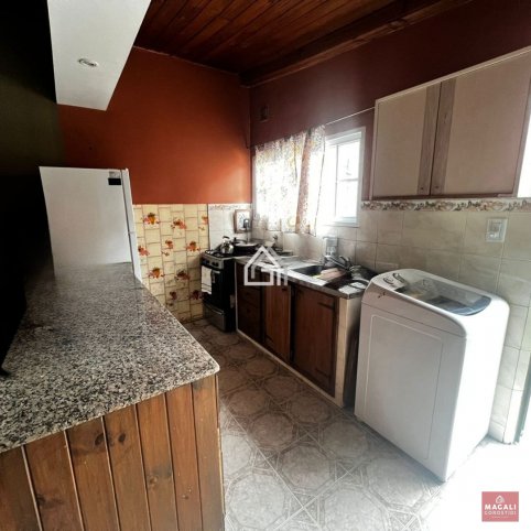 Casa en Venta Holmberg y Linstow, 300m², 2 dorm, 2 baños, garage