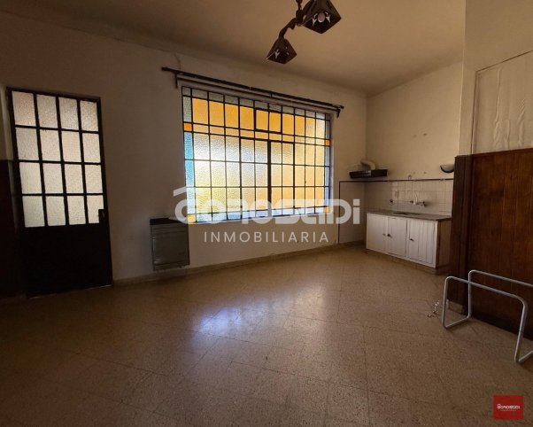 Casa en Venta 14 de Julio 400, 3 dorm, 216m² cubiertos — Excelente ubicación
