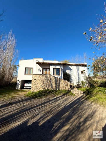 Casa en venta en Gardey, 152m², 2 dormitorios, garage cubierto