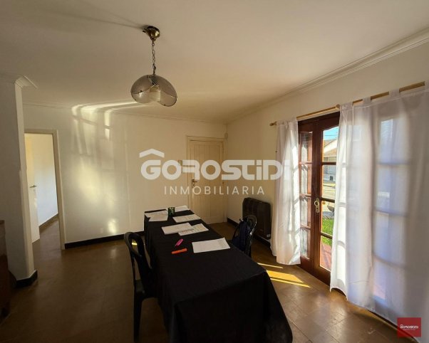 Casa 2 dorm, 550m² en Barrio Cerrito — Oportunidad de inversión