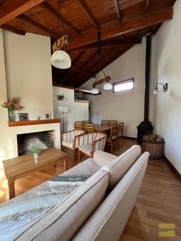 Casa en Calle Fugl y Lamadrid, 3 dorm, 1 baño, garage