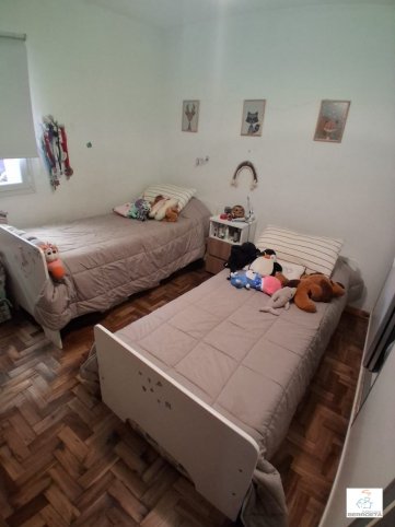 Casa en PH de 2 dorm, 104m² con garage — Sarmiento 1279