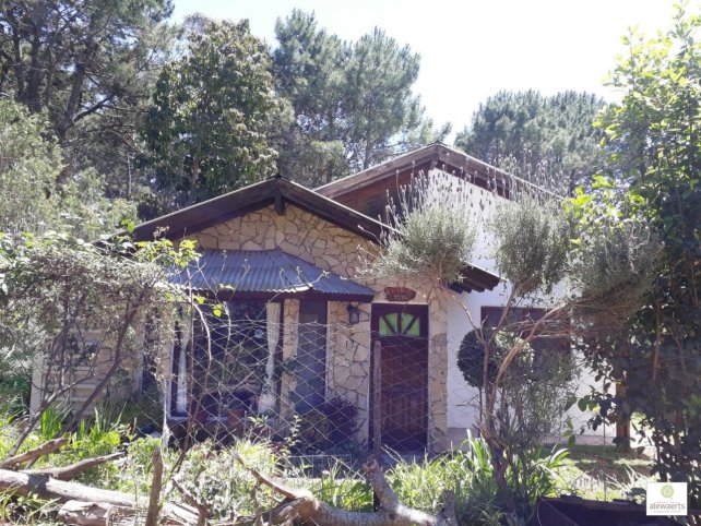 Casa en El Cano 1555, 70m², 2 dorm, 2 baños, garage