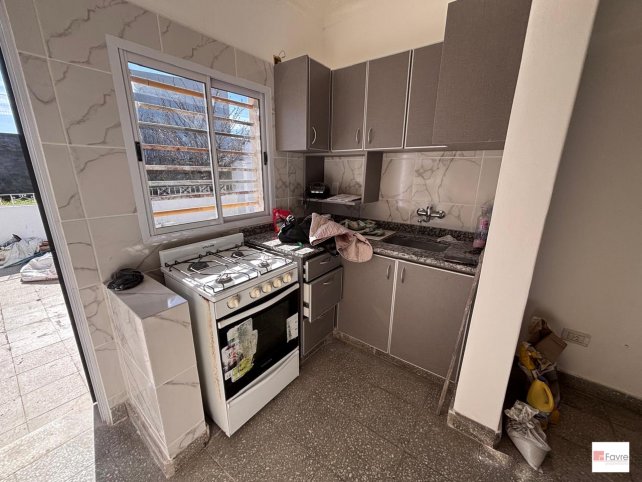 Casa en venta 2 dorm, 115m² con garage — Artigas 85