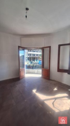 Casa en Uriburu 699 esquina 9 de Julio