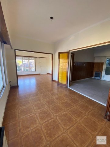 Casa 9 amb a reciclar, 220m² — Barrio Falucho