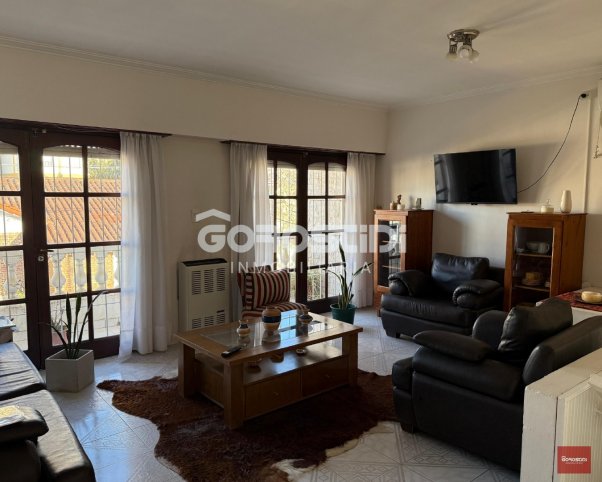Maipu 194 VENTA CASA PH CENTRICA