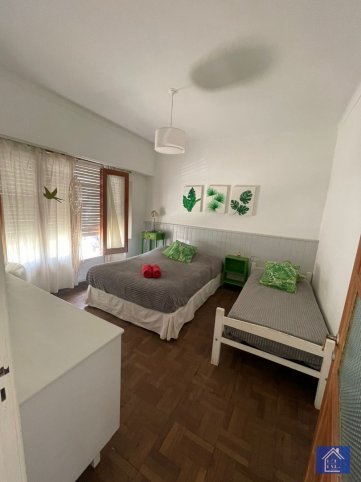 Casa en Uriburo 200, 70m², 1 dormitorio, 1 baño, cochera