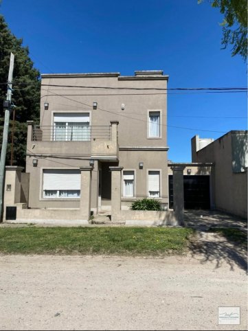 Casa 4 dorm, 120m² con garage — Alonso 2100