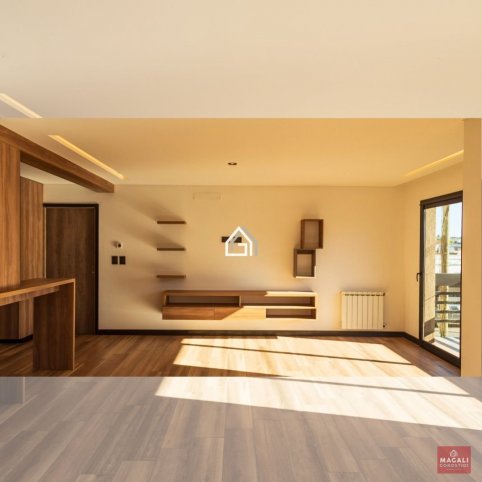 Depto 2 dorm, 115m² con cochera — Centrico