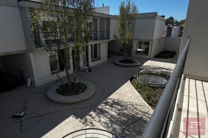 Depto 2 dorm, 133m² con cochera — 4 de Abril