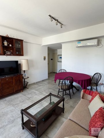 Depto 2 dorm, 90m² con cochera — Chacabuco 500