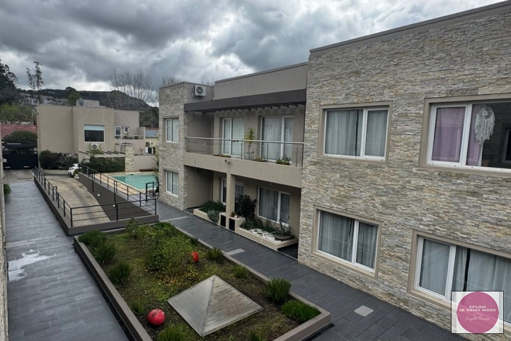 Depto 2 dorm, 100m² con cochera y pileta — Payro y Monseñor de Andrea