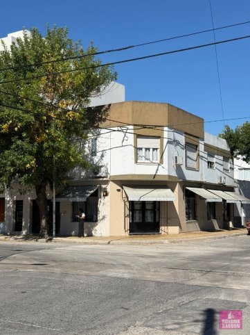 Depto en Venta 5 dorm, 310m² en esquina comercial — San Lorenzo y Montevideo