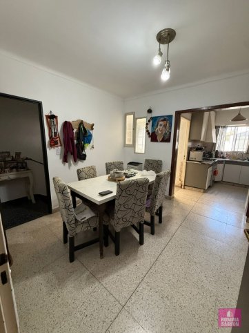 Depto en Venta 5 dorm, 310m² en esquina comercial — San Lorenzo y Montevideo