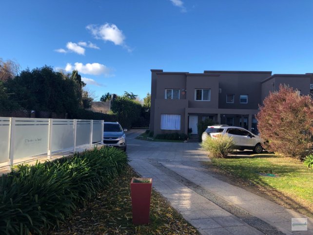 Depto 2 dorm, 2 baños, pileta y cochera — Paz al 200