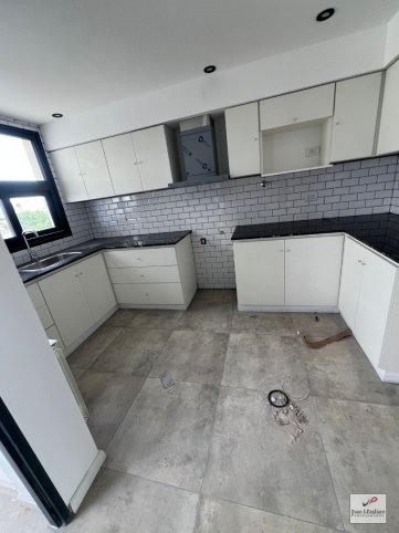 Depto 2 dorm, 87m² con cochera y ascensor — Uriburu al 1000