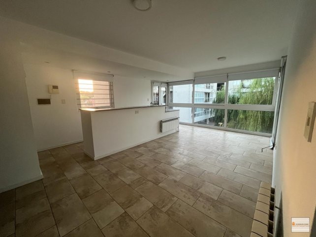 Depto 3 amb, 80m² en Alberdi y Garibaldi