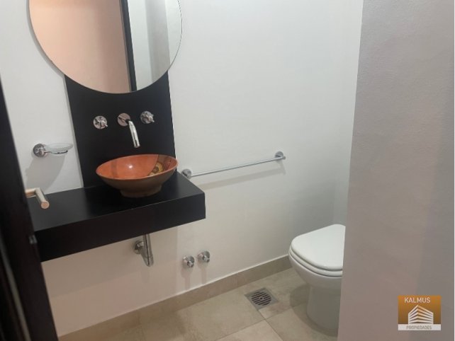 Departamento 2 dorm, 76m² con cochera — Alberdi 437