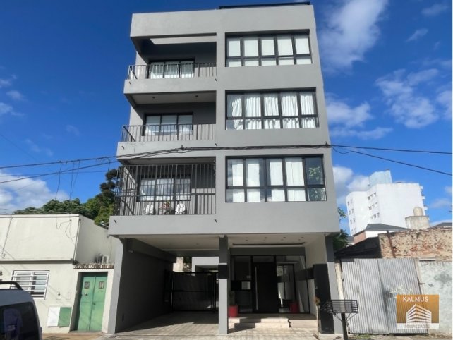 Departamento 2 dorm, 76m² con cochera — Alberdi 437