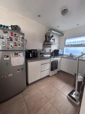 Depto 2 dorm, 80m² con cochera y balcón — Montiel