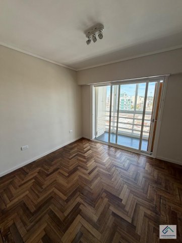 Depto 2 dorm, 80m² en excelente estado — Alem 678
