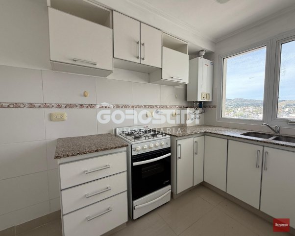 Depto 1 dorm en Belgrano 858 con cochera