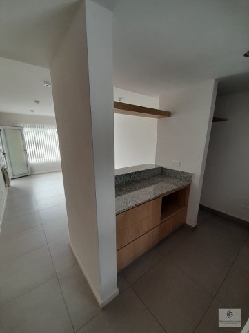 Depto 2 amb, 20m² en primer piso con ascensor — 25 de mayo 562