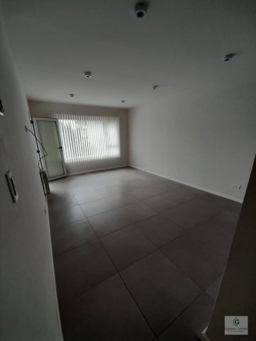 Depto 2 amb, 20m² en primer piso con ascensor — 25 de mayo 562