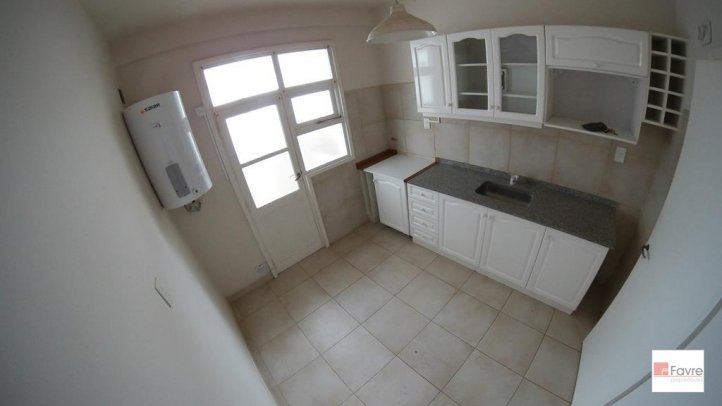 Depto 2 dorm, 68m² refaccionado — Sarmiento 570