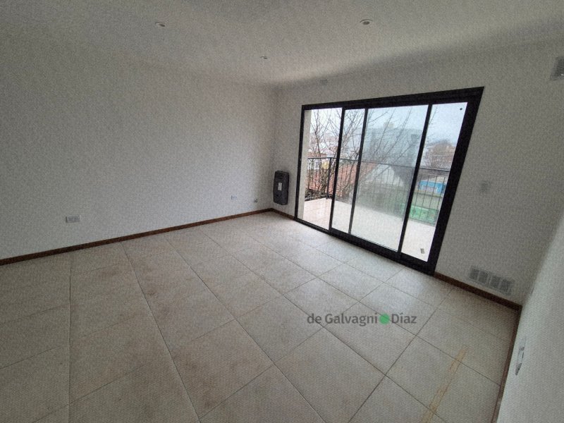 Uriburu 50 PISO Piso 2