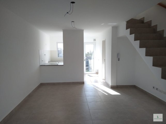 Depto en Venta 85m², 2 dorm, 2 baños, con garage — Arenales 650
