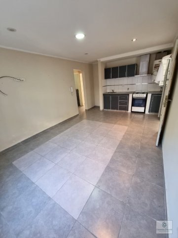 Depto 3 amb en planta baja con patio — Saavedra 553