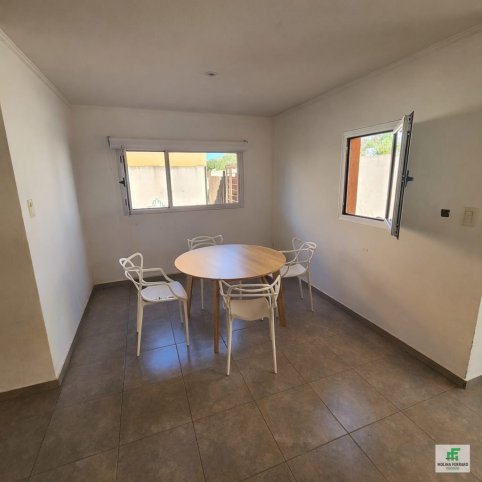 Depto 2 dorm, 80m² con cochera — Liniers