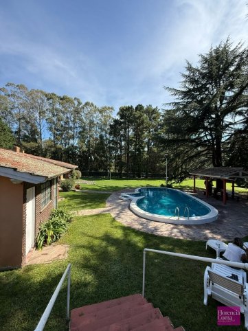 Casa quinta 4 dorm, 180m² con pileta — Don Bosco