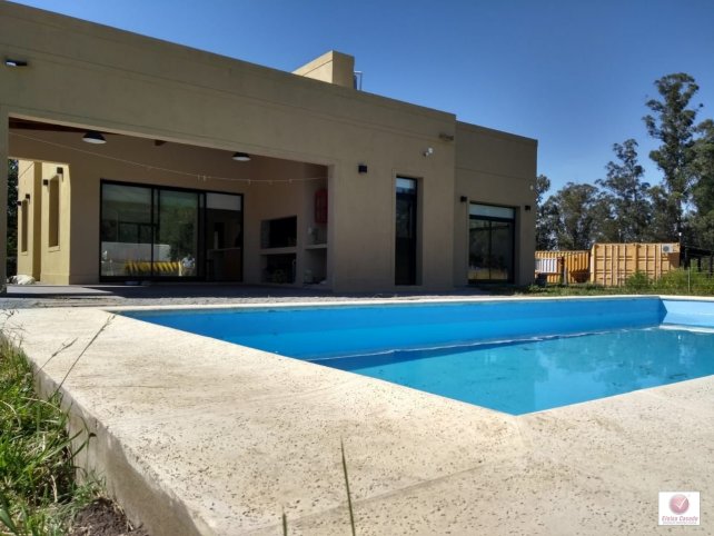 Quinta en Venta — Aeroclub, 185m², 3 dormitorios, pileta