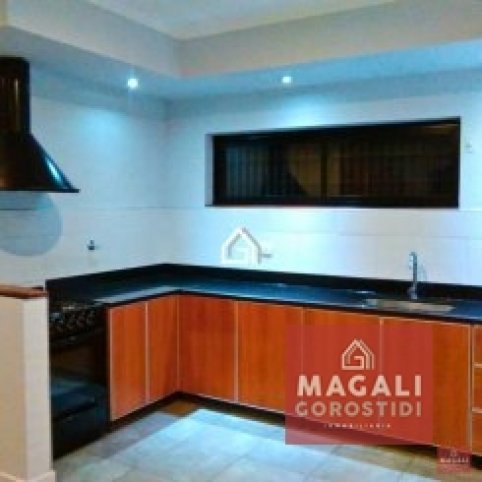 Casa quinta 2 dorm, 100m² con pileta — La Elena