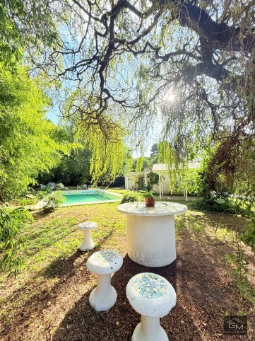 Casa quinta 2 dorm, 2500m² con piscina y garage — Curuchet y Fuschini
